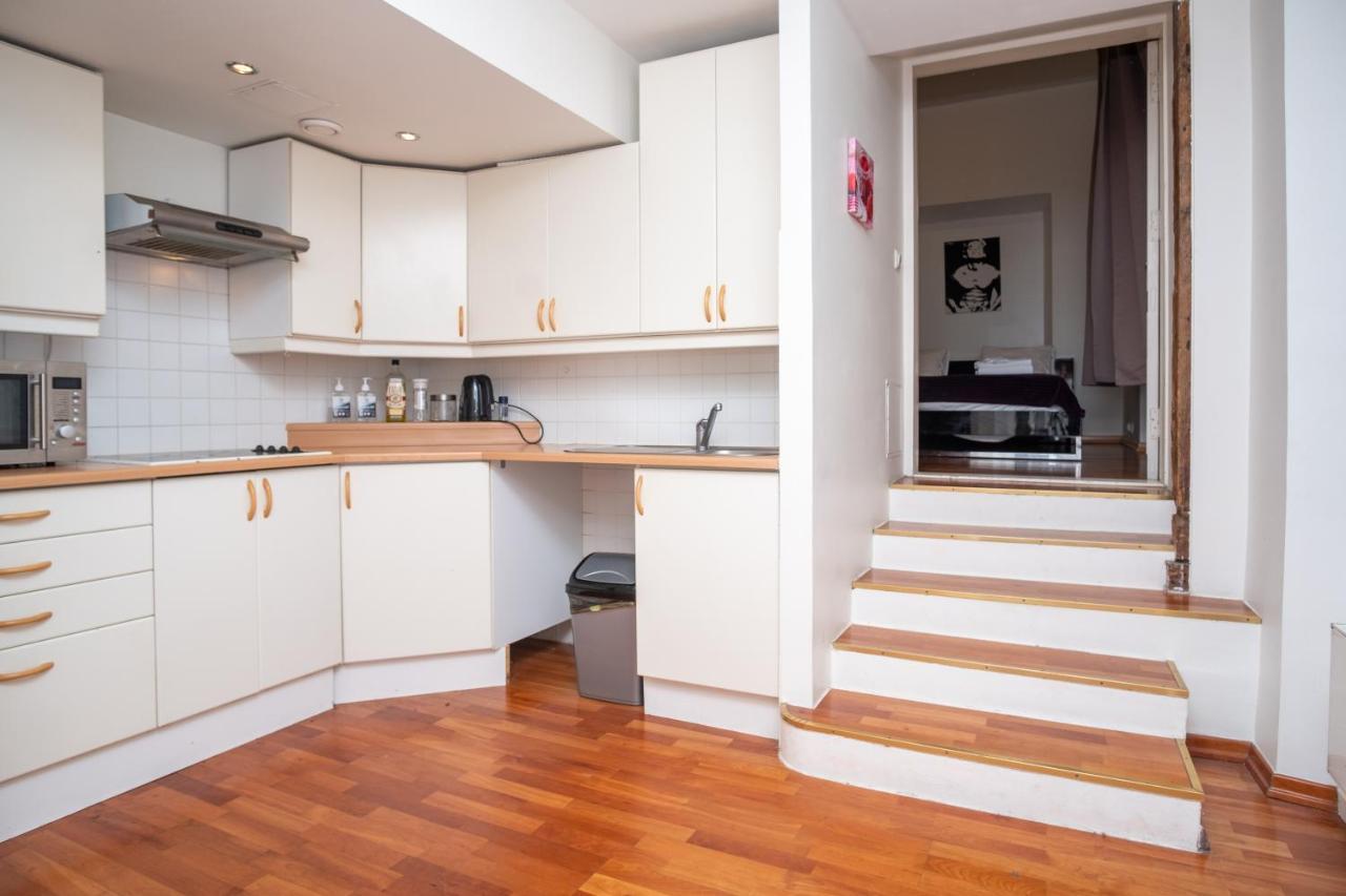Old Town 2-Bathroom Apartment With Sauna Tallinn Exterior photo